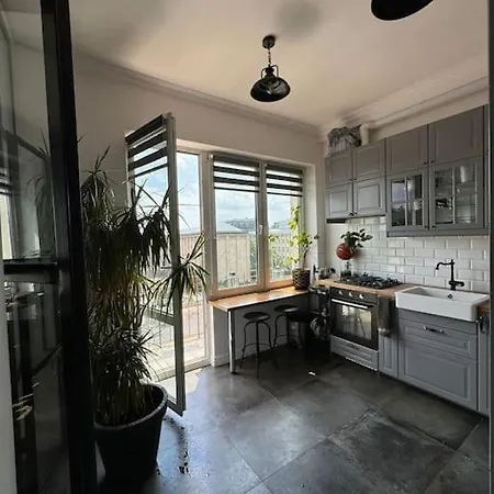 Lux Canada Penthouse Warsaw