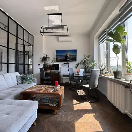 Lux Canada Penthouse *