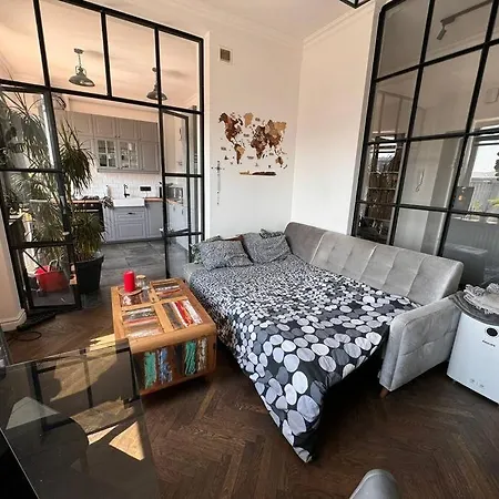 Lux Canada Penthouse